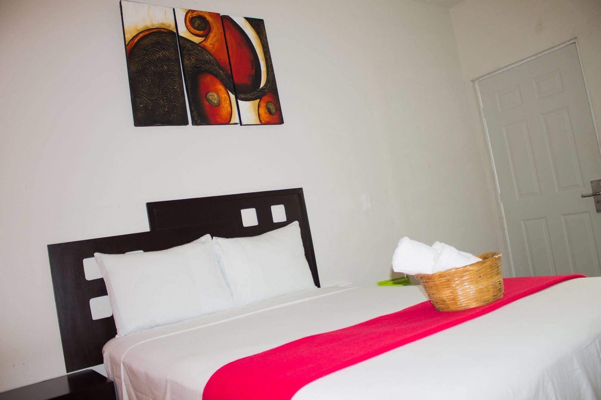 Rosvel Hotel ปาเลงเก ภายนอก รูปภาพ